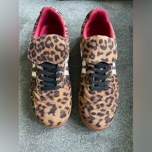 Steve Maden  Women's Madrid Low Top Sneakers size 8.5